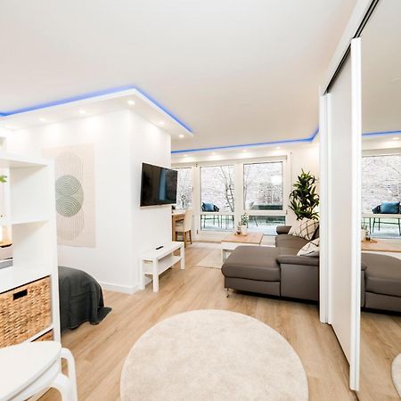 Bellabene Modernes Studio Apartment In Zentraler Lage Mit Terrasse, Parkplatz, Smarttv Pforzheim Dış mekan fotoğraf
