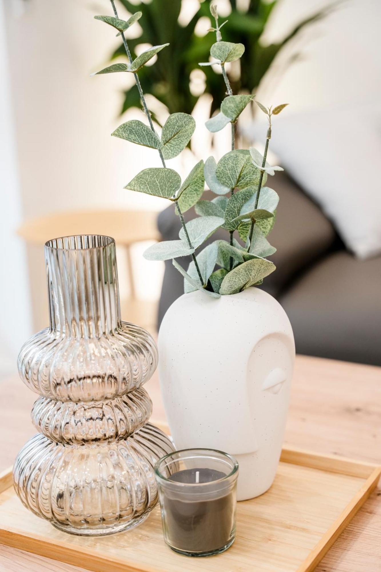 Bellabene Modernes Studio Apartment In Zentraler Lage Mit Terrasse, Parkplatz, Smarttv Pforzheim Dış mekan fotoğraf