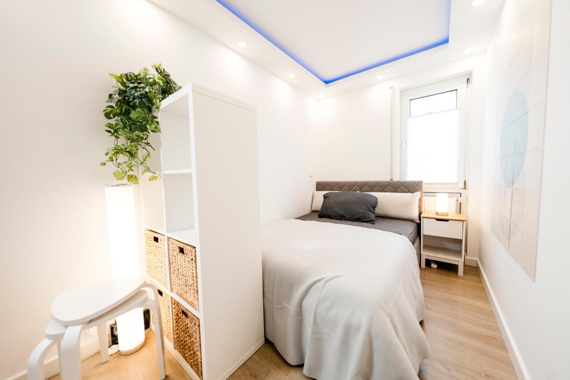 Bellabene Modernes Studio Apartment In Zentraler Lage Mit Terrasse, Parkplatz, Smarttv Pforzheim Dış mekan fotoğraf